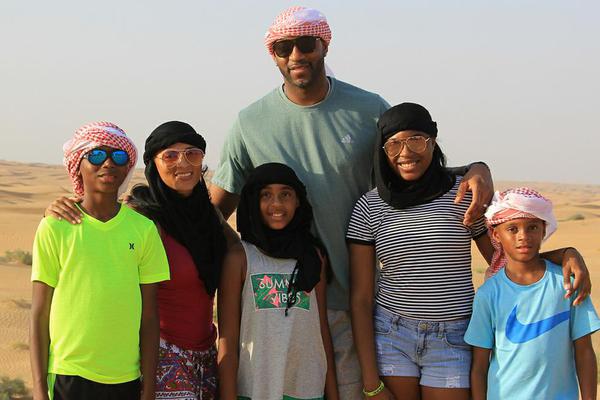 英媒：波罗赛后怒吼贝里瓦尔，对后者绕场致谢热刺球迷不满（英媒：波罗赛后怒斥贝里瓦尔，不满其绕场向热刺球迷致谢）