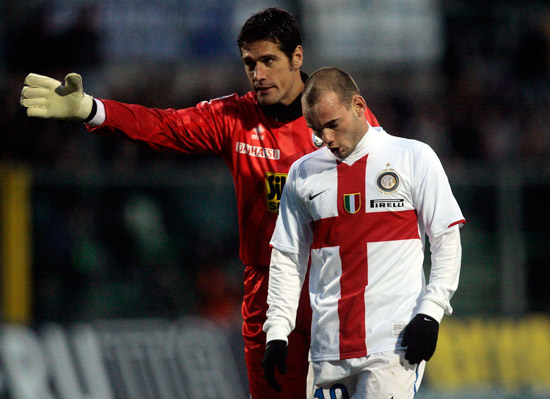 库尔图瓦昨夜对利物浦扑救8次，欧冠生涯仅次于22年决赛的9次（对阵利物浦，库尔图瓦昨夜贡献8次扑救，欧冠生涯仅次于2022决赛的9次）