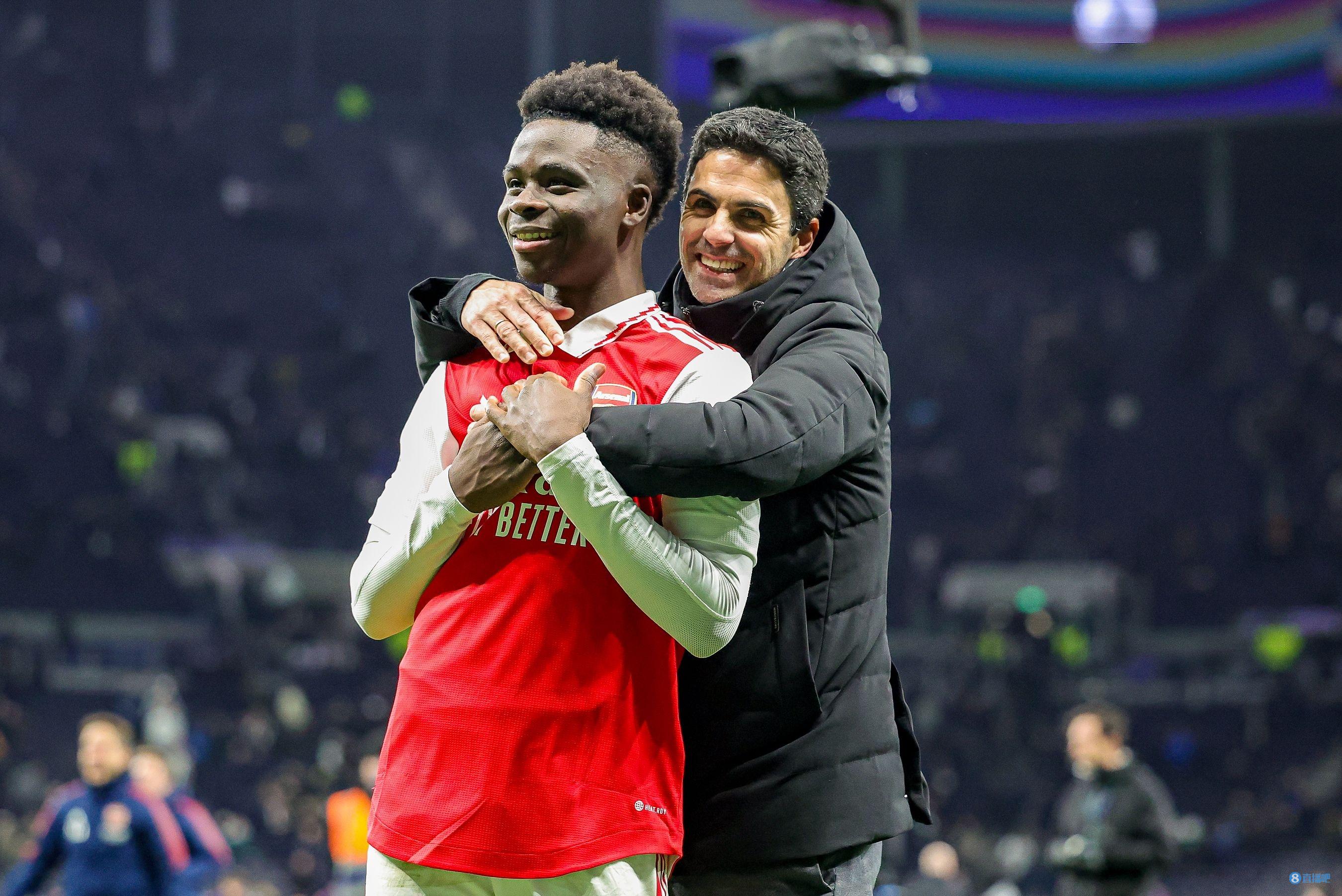 篮球篮网球员赛前热身状态良好