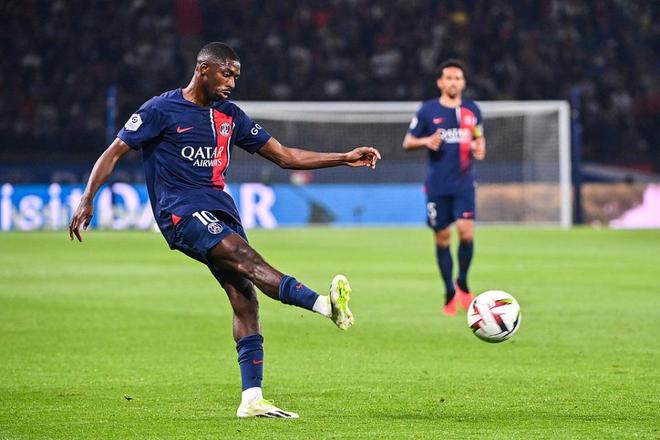 新援阿里亚斯参加了狼队在西班牙的首堂训练课！🇨🇴