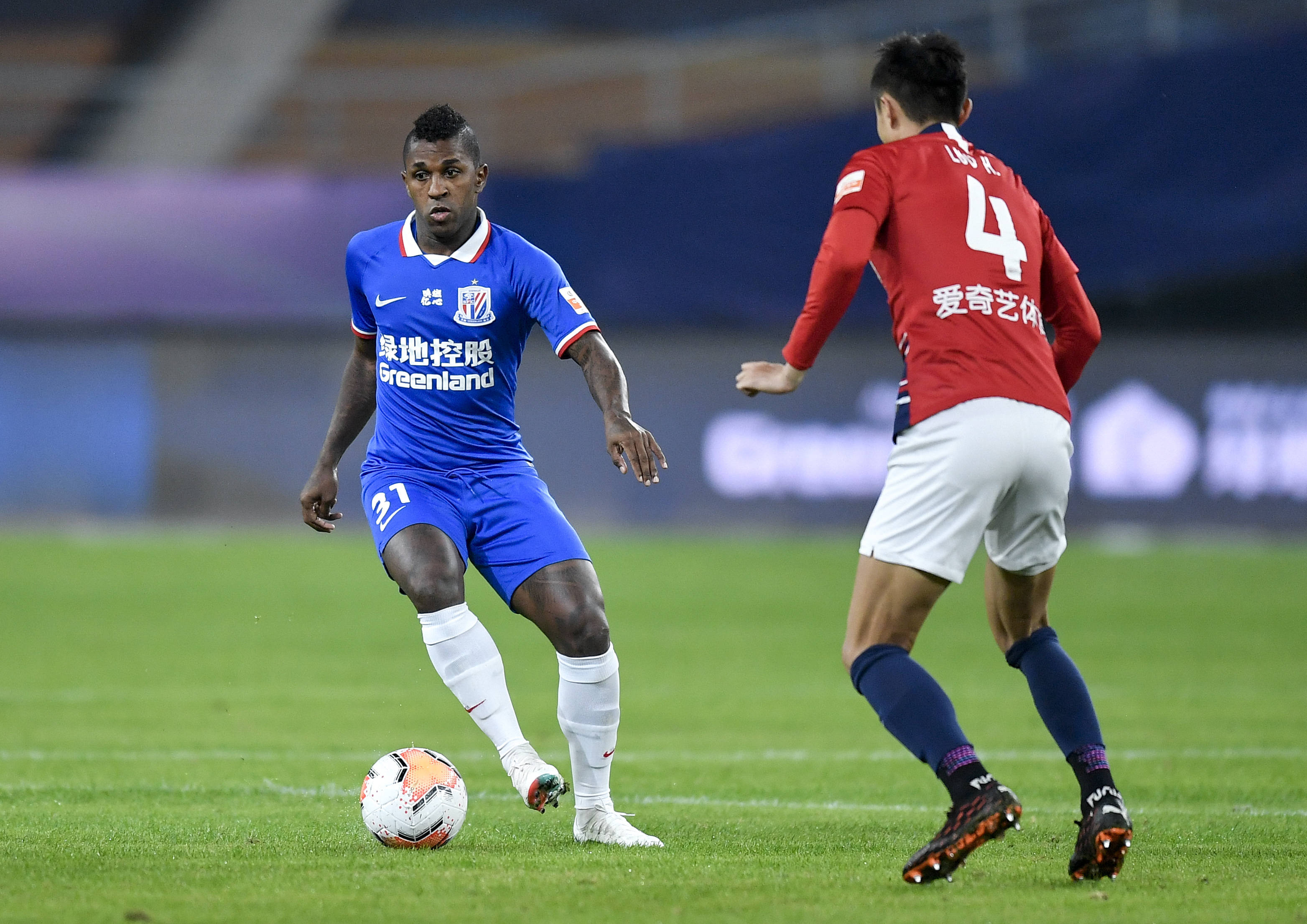 日媒：J2甲府风林45岁后卫山本英臣出轨球队死忠球迷妻子（日媒称：甲府风林45岁后卫山本英臣被曝与球队铁杆球迷之妻婚外情）