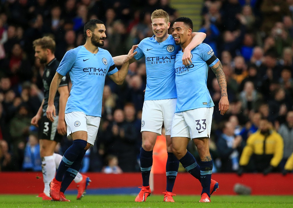 英超第14轮：达洛特破门 曼联1-1西汉姆联（英超第14轮：达洛特建功，曼联1-1战平西汉姆联）