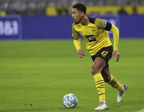 意媒：伊布、费拉拉入选米兰冬奥会火炬传递阵容（意媒：伊布与费拉拉被选为米兰冬奥火炬手）