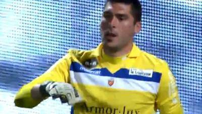 葡超杯赛前为若塔兄弟默哀，若塔的遗孀和父母出席