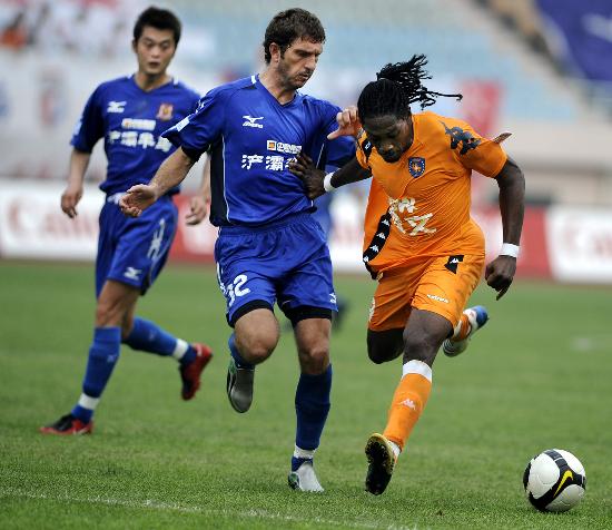 官方：水户蜀葵正式签下仙台七夕27岁边后卫真濑拓海（官宣：水户蜀葵从仙台七夕签下27岁边后卫真濑拓海）