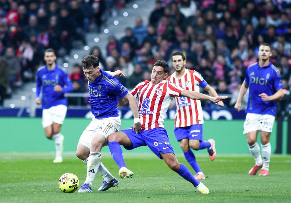 这下真是把足球踢成了艺术