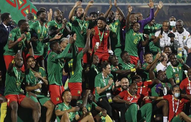 足球世界杯亚洲区预选赛关键比赛回顾（世界杯亚洲区预选赛焦点战复盘）