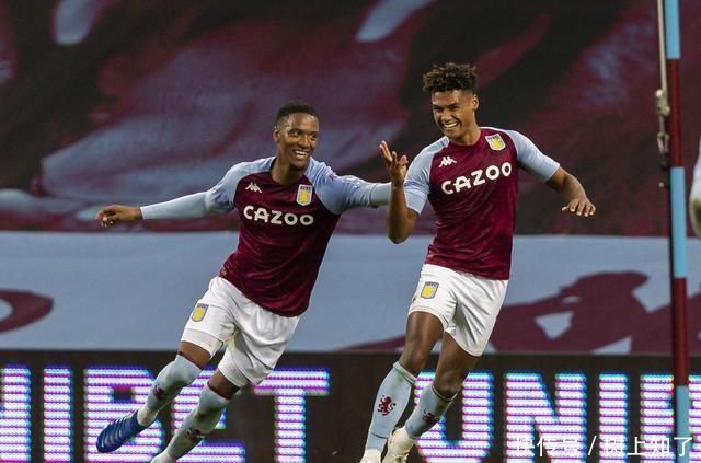 逆天，挪威甲门将点球大战一脚将摆好的球踢走以干扰对方（挪威甲门将在点球大战中踢走摆好的球干扰对手）