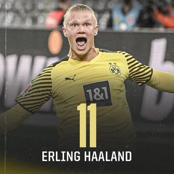 大罗与阿尔卡拉斯切磋网球，还赠送其签名巴西球衣（大罗携手阿尔卡拉斯网球过招，现场赠送签名巴西队球衣）