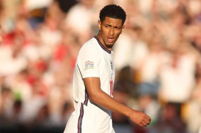 NBA：太阳击败篮网 杜兰特砍下35分（NBA常规赛：杜兰特轰35分 太阳力克篮网）