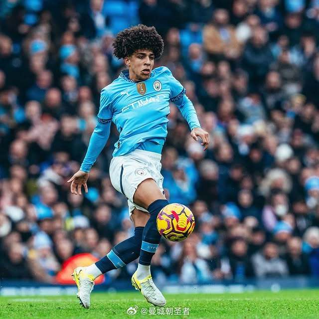 中国男篮关键时刻连丢3篮板，连续追分最后功亏一篑（关键时刻篮板三连失，中国男篮反扑到最后仍憾负）