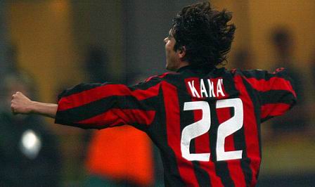 巴萨球迷再次在诺坎普比赛第10分钟集体高喊梅西的名字！