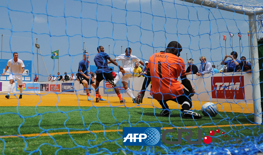 半场战报：维罗纳2-0亚特兰大，焦瓦内、拉菲克-贝尔加利破门（半场快讯：维罗纳2比0领先亚特兰大，焦瓦内与拉菲克-贝尔加利建功）