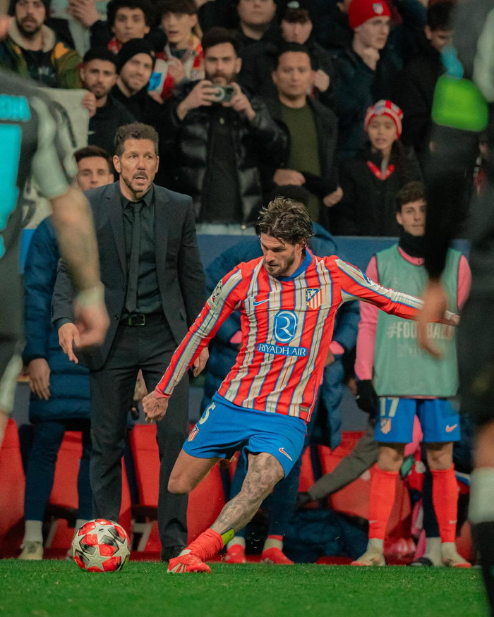 每体：巴萨有罗克20%转会分成，若5000万欧转会可获1000万欧（每体：巴萨享有罗克20%二次转会分成，若5000万欧成交将进账1000万欧）