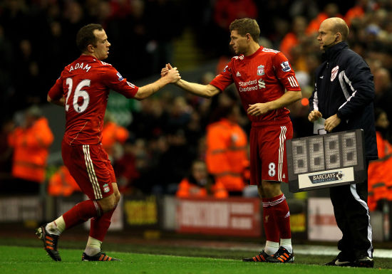 弗洛伦蒂诺指责特瓦斯加入足协董事会，但其本人亦曾加入数年（弗洛伦蒂诺批评特瓦斯加入足协董事会，自己也曾任职多年）