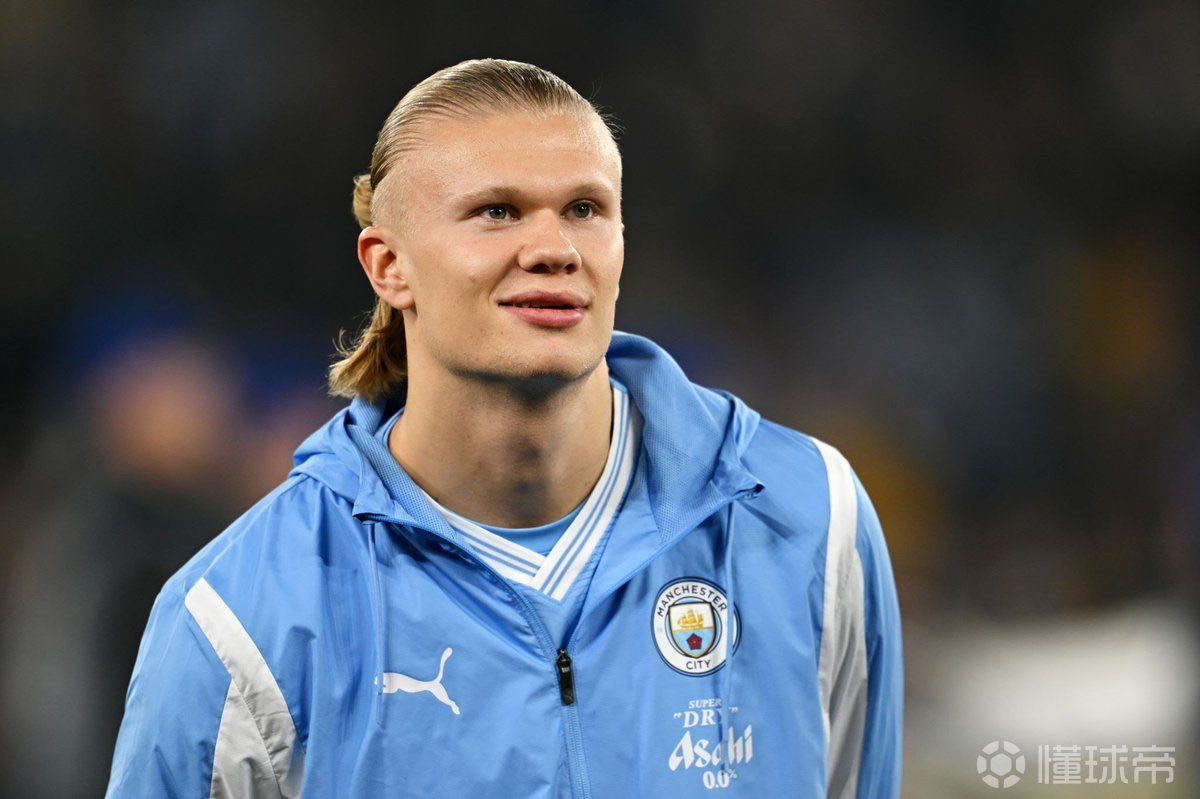 多纳鲁马身价上涨500万至4500万欧，领跑世界门将身价榜（多纳鲁马身价升至4500万欧，较前增500万，登顶全球门将身价榜）